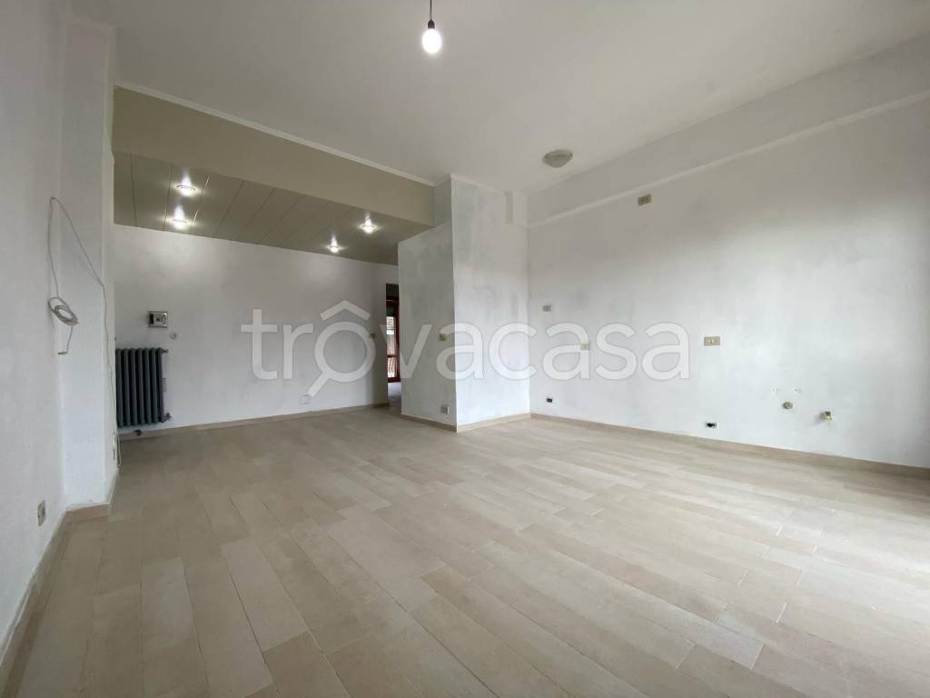 Appartamento in vendita a La Loggia via Nino Costa, 1