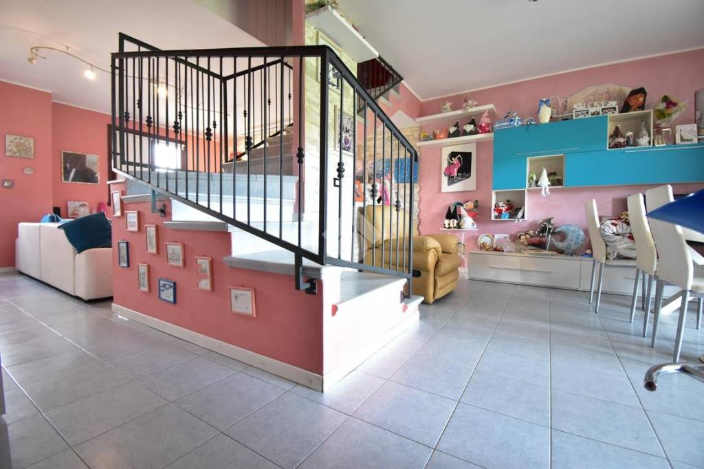 Villa a Schiera in vendita a Felino via Calestano, 124