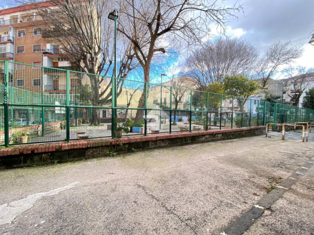 Appartamento in vendita a Napoli via Giovanni Fiorentino, 24