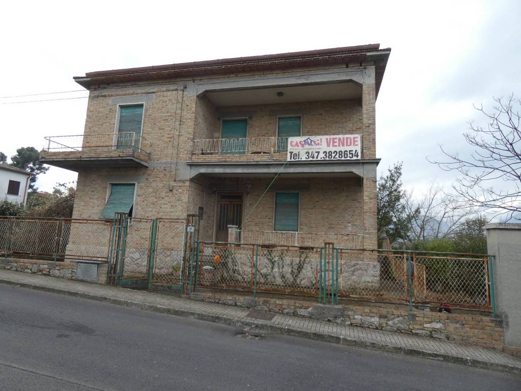 Villa in vendita a Sant'Omero via Regina Margherita, 18