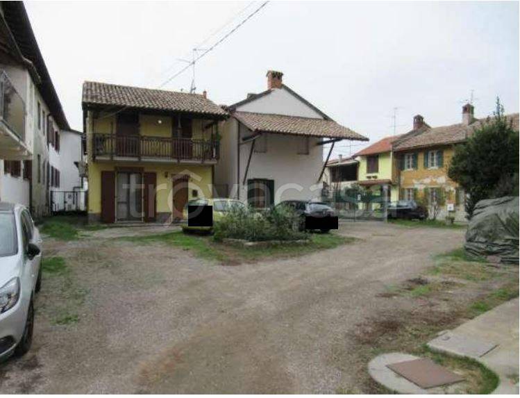 Villa all'asta a Trovo via Dottor Lodovico Scolari, 42