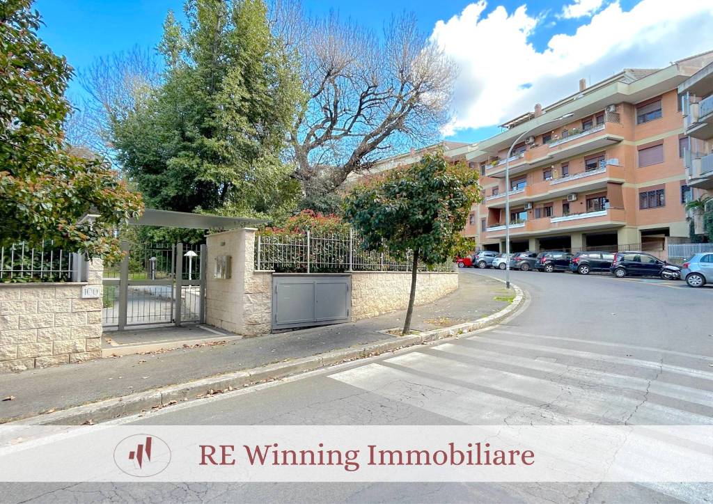 Appartamento in vendita a Roma via del Bosco degli Arvali, 100