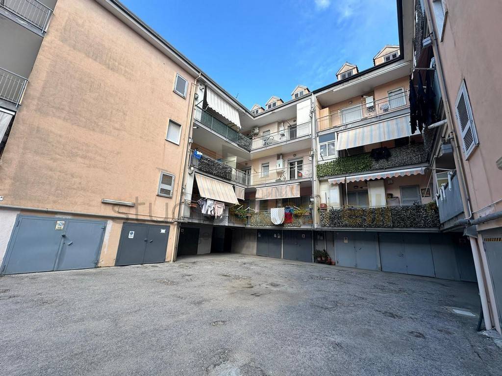 Appartamento in vendita a Giugliano in Campania via La Madonnella