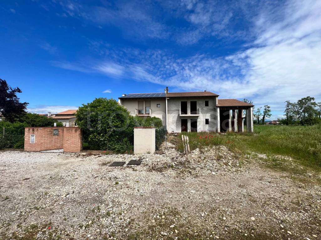 Villa Bifamiliare in vendita a Vedelago via roma, 20