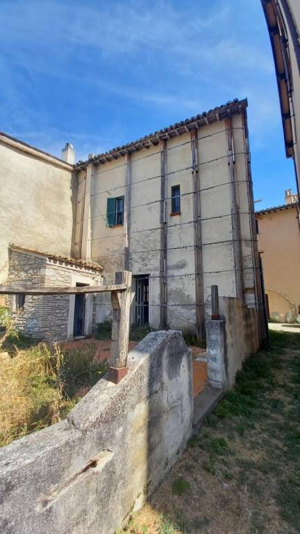 Casa Indipendente in vendita a Foligno via Onorio di Bartolomeo