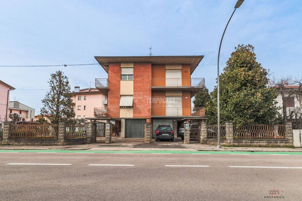 Casa Indipendente in vendita a Forlì via Antonio Placucci