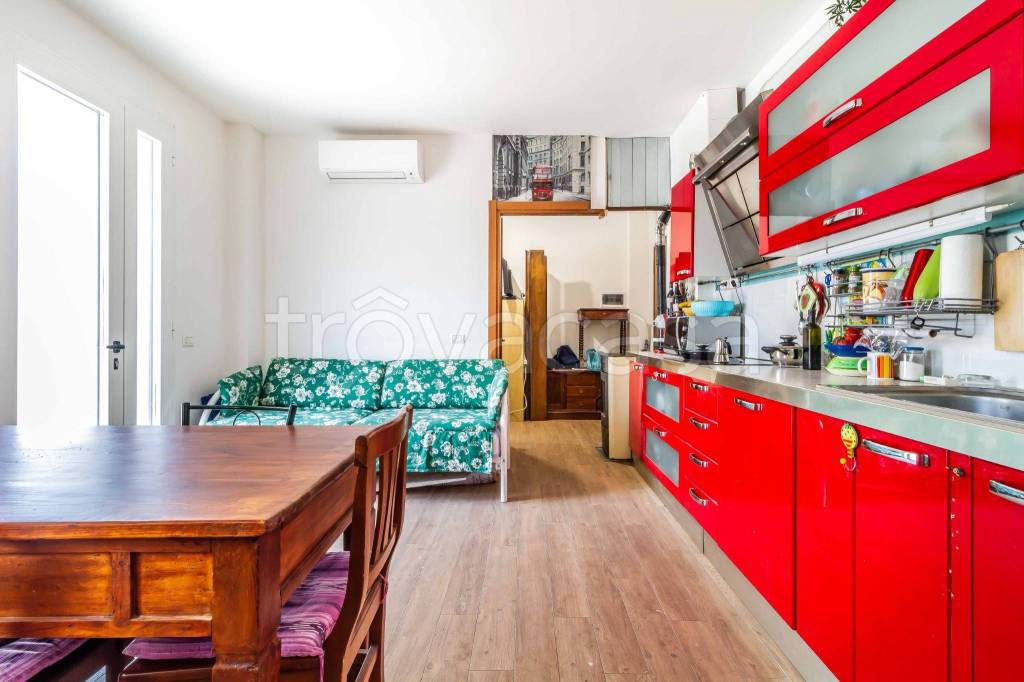 Appartamento in vendita a Cornaredo via Camillo Benso di Cavour, 1