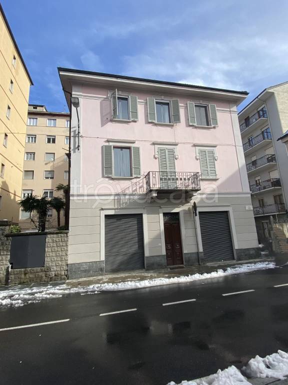 Appartamento in vendita a Domodossola via Felice Cavallotti