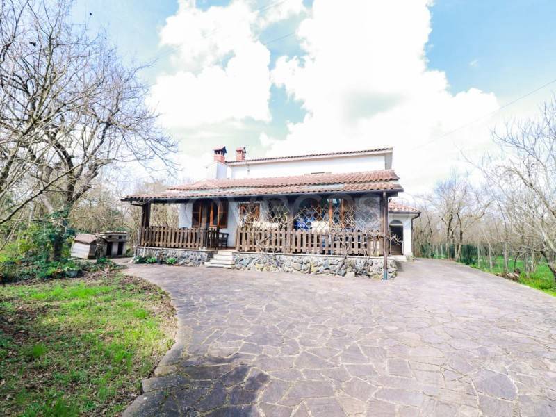 Villa in vendita a Sutri località Pian Castagno