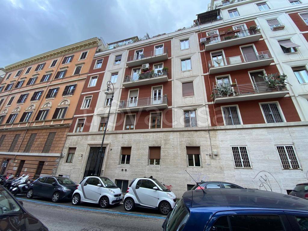 Appartamento in vendita a Roma via Ludovico Muratori, 19