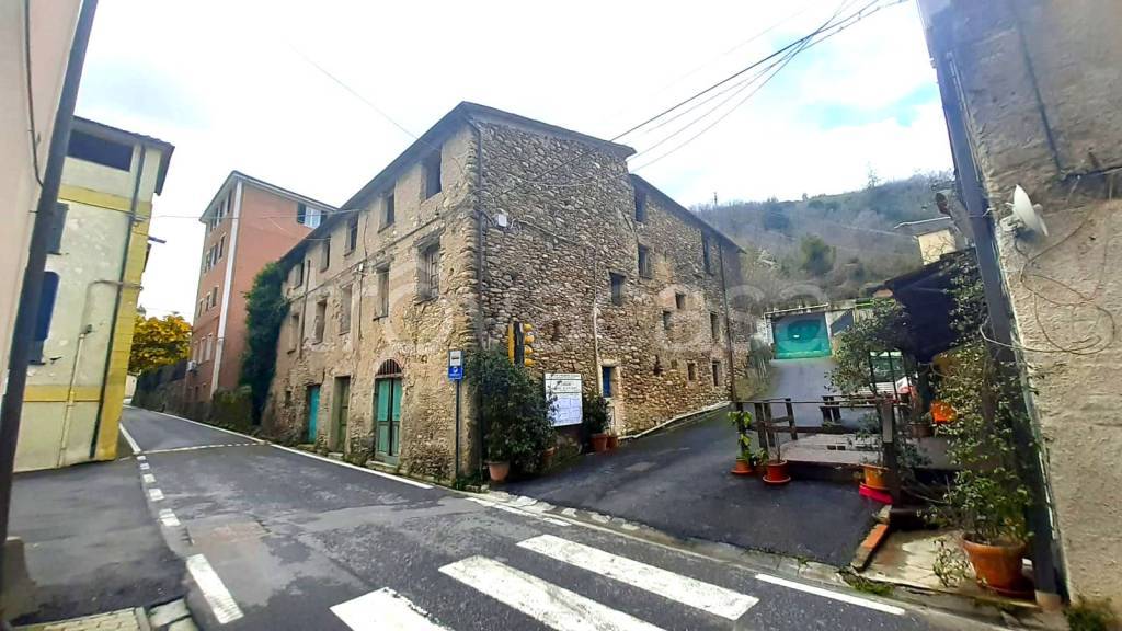 Rustico in vendita a Borghetto d'Arroscia via Lorenzo Lucifredi