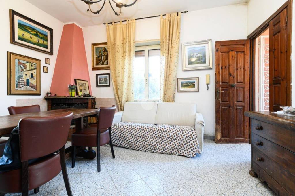 Appartamento in vendita a Roma via Ettore Scandale