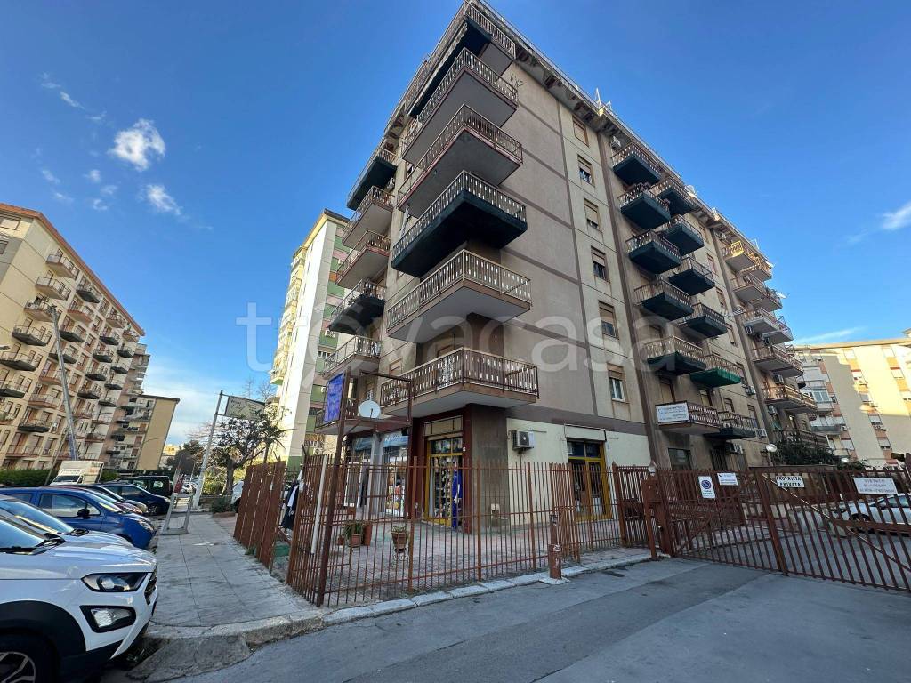 Appartamento in vendita a Palermo via Giovanbattista Ughetti, 14