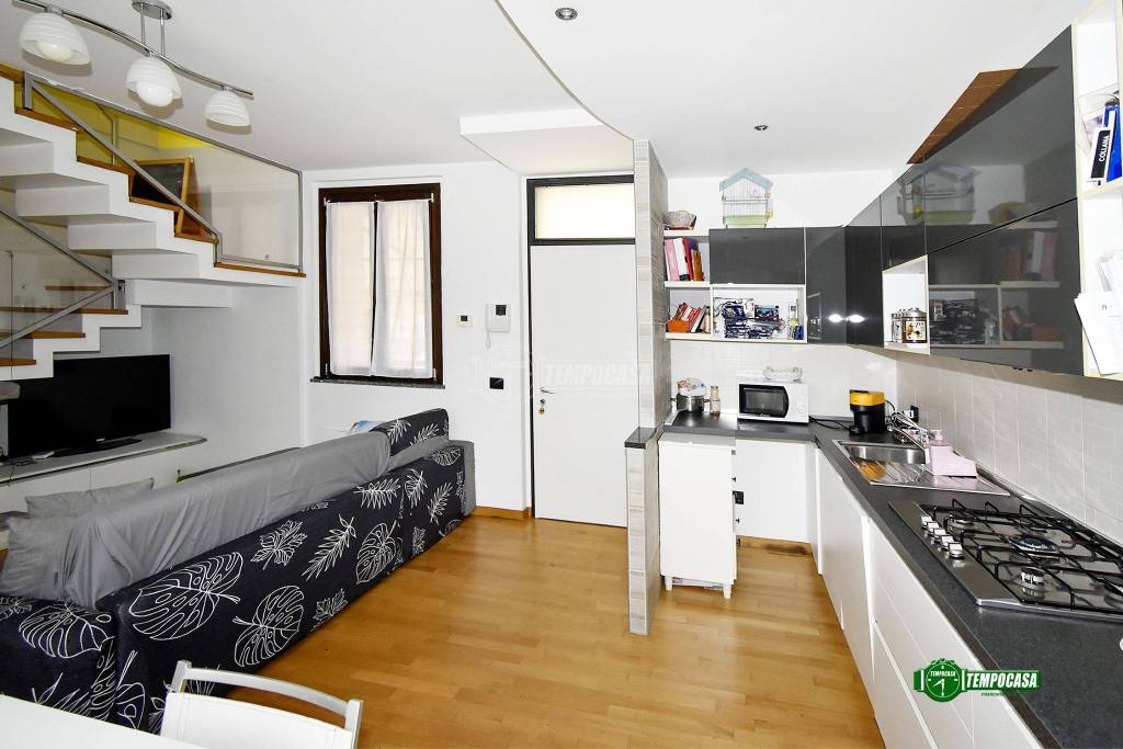 Appartamento in vendita a Vanzago via Cesare Battisti 36