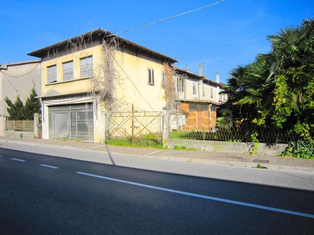 Rustico in vendita a Cervignano del Friuli via Aquileia, 51