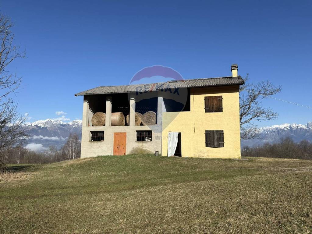 Casa Indipendente in vendita a Borgo Valbelluna via Carve, Snc