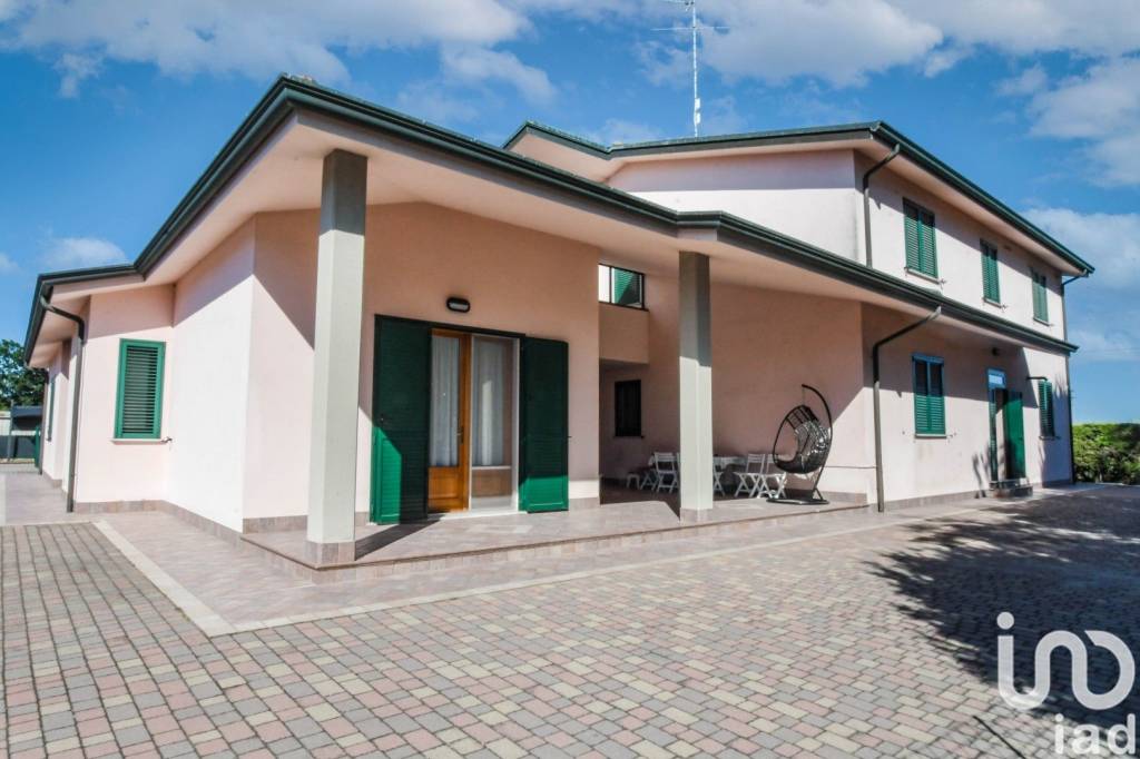 Villa in vendita ad Argenta via Mantellina, 1