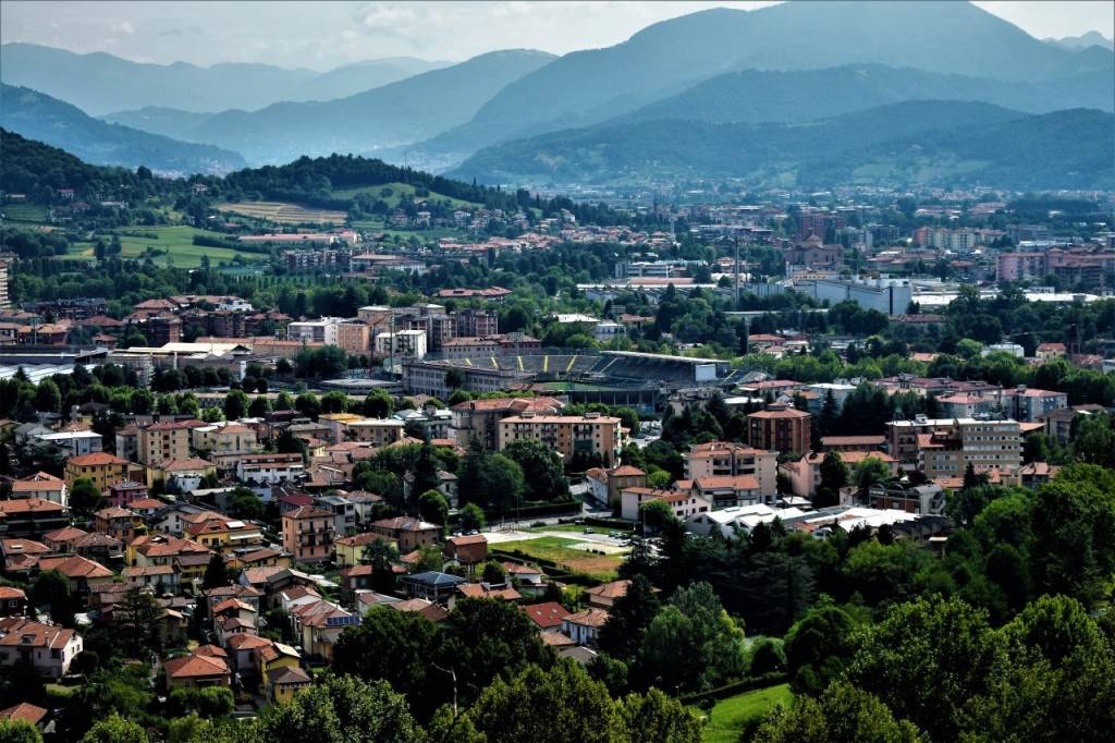 Intero Stabile in vendita a Bergamo