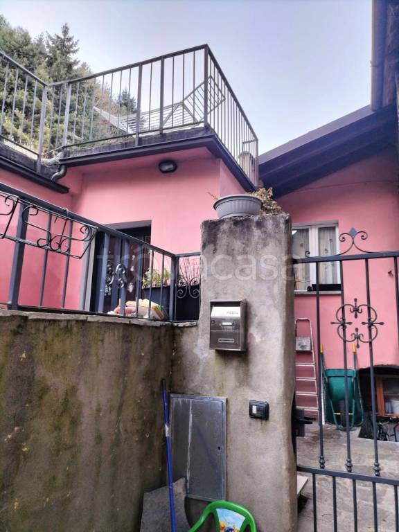 Appartamento in in vendita da privato a Dongo via Torrazza, 8
