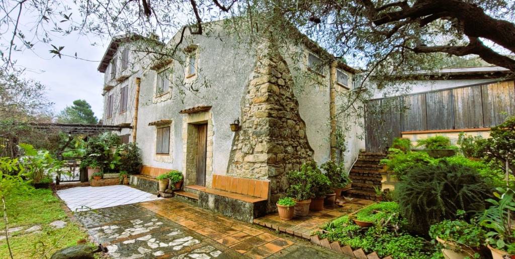 Villa Bifamiliare in vendita a Cefalù contrada Poggio Maria