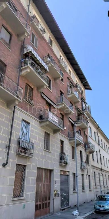 Appartamento in vendita a Torino via Crescentino, 23