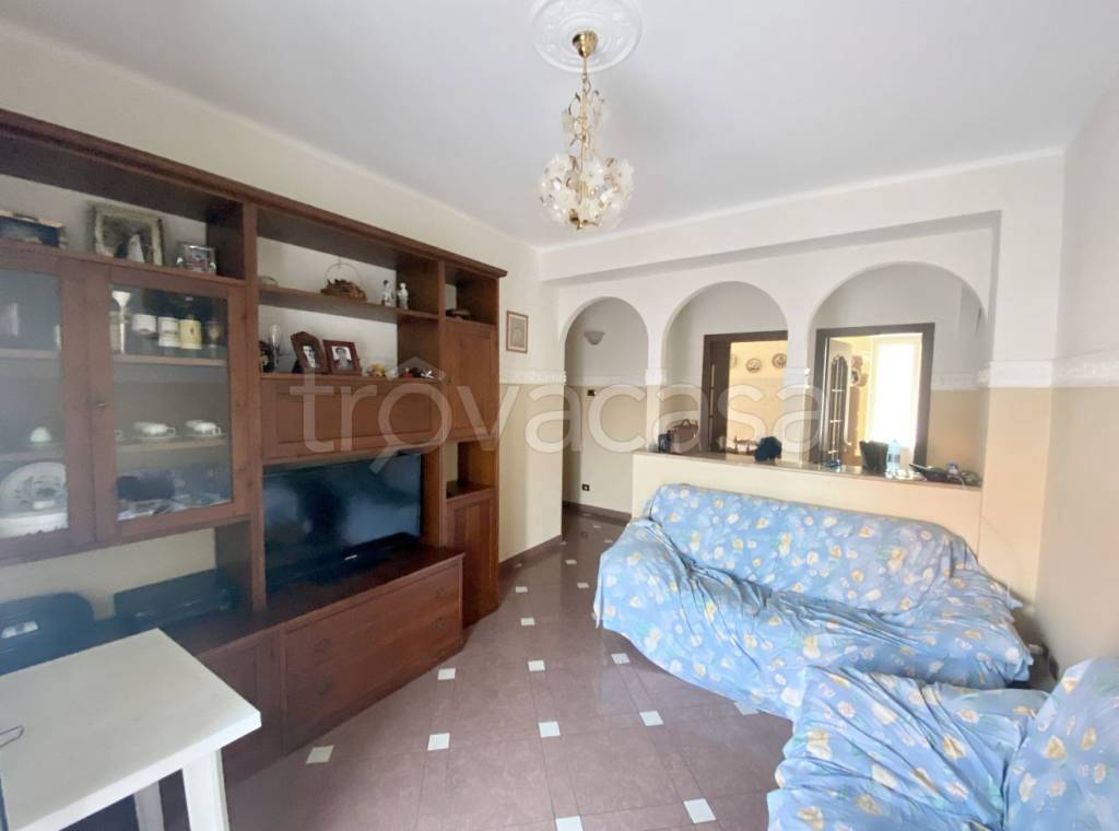 Appartamento in affitto a Diano Marina via Francesco Agnese, 34