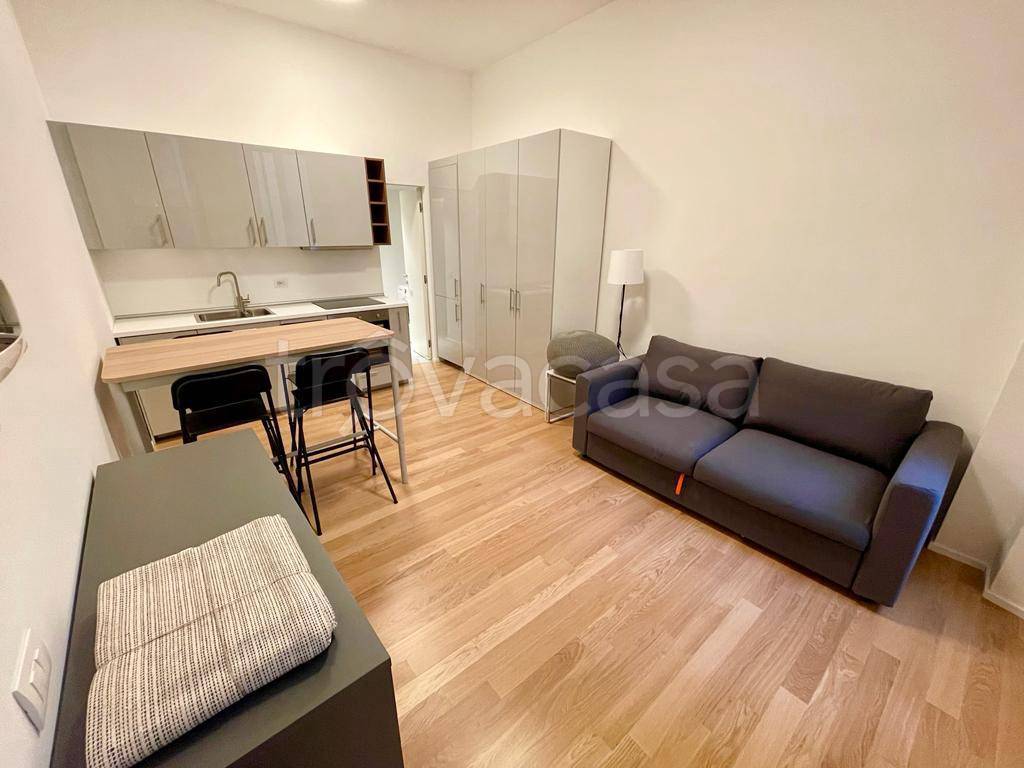 Appartamento in affitto a Milano foro Buonaparte, 69