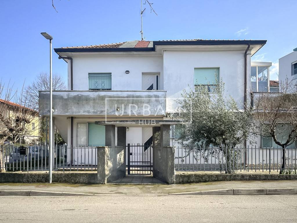 Casa Indipendente in vendita a Riccione