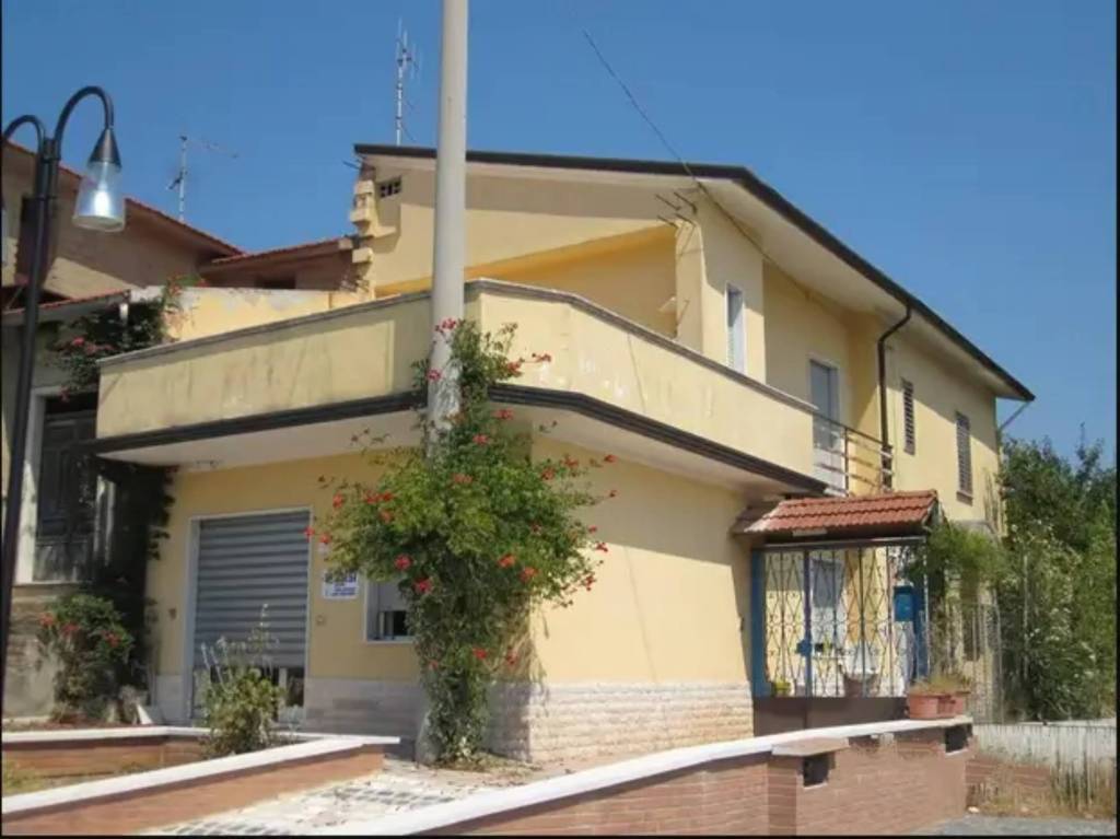 Casa Indipendente in vendita a Sant'Angelo a Cupolo via Capoferri