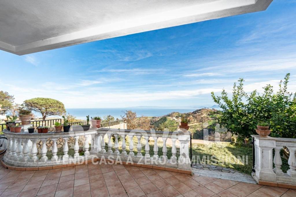 Villa in vendita a Messina curcuraci, snc