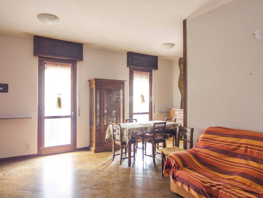 Appartamento in vendita a Cerano via Alfredo Di Dio