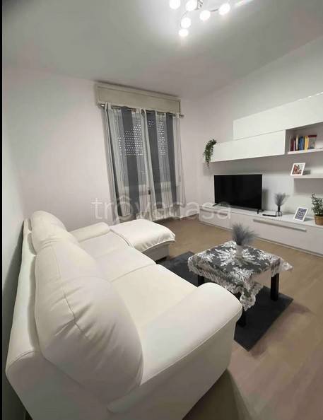 Appartamento in in affitto da privato a Pesaro viale Giuliano Vanzolini, 5