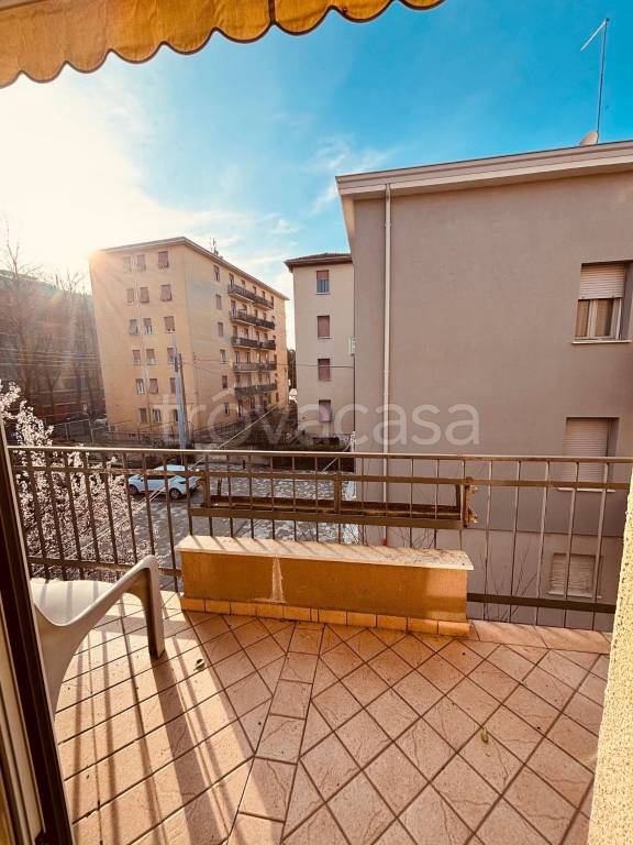 Appartamento in vendita a Parma via Giovanni Pascoli, 7