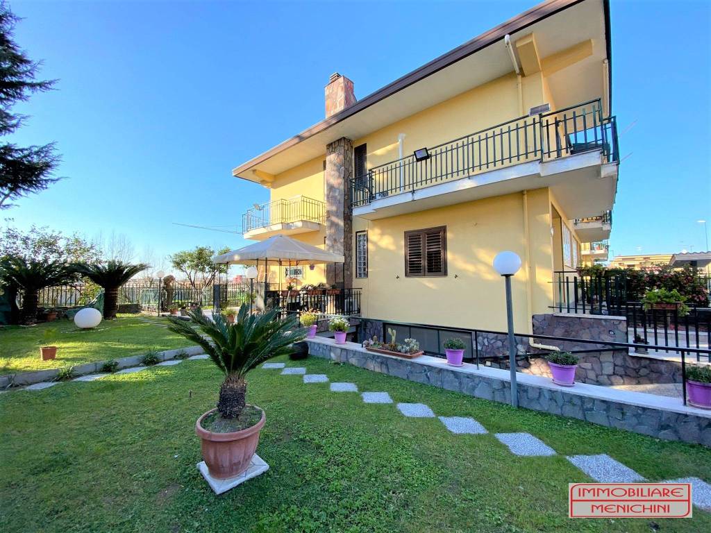 Villa in vendita a Mariglianella via Eugenio Montale