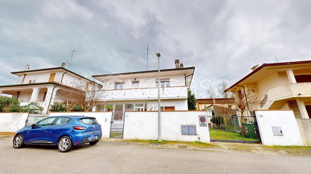 Casa Indipendente in vendita a Comacchio via Eremo, Porto Garibaldi 21