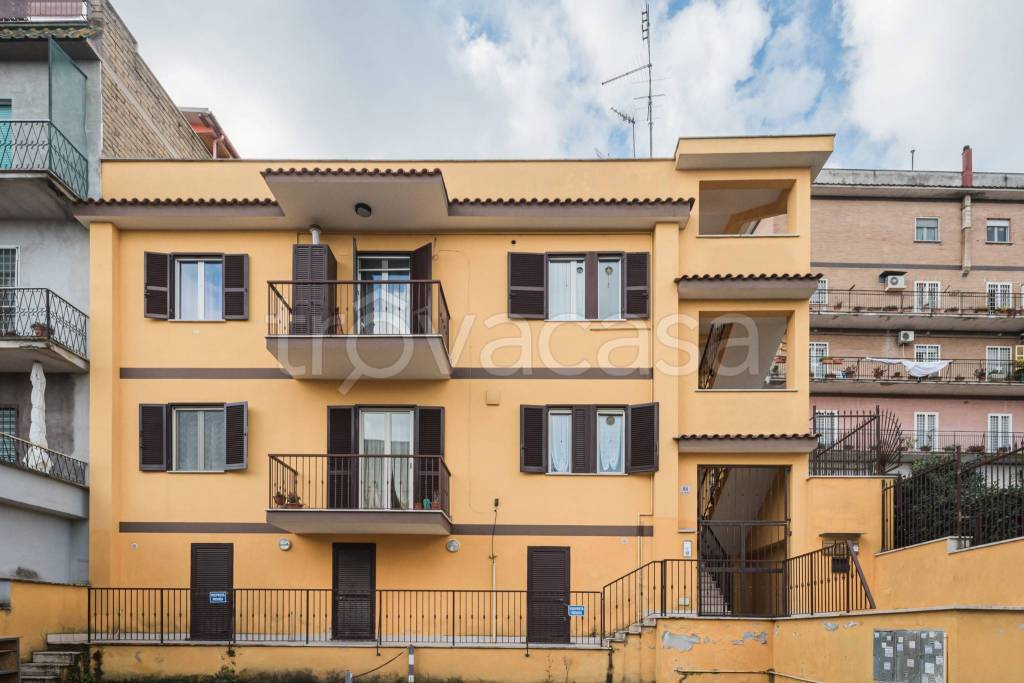 Appartamento in vendita a Roma via Laterina