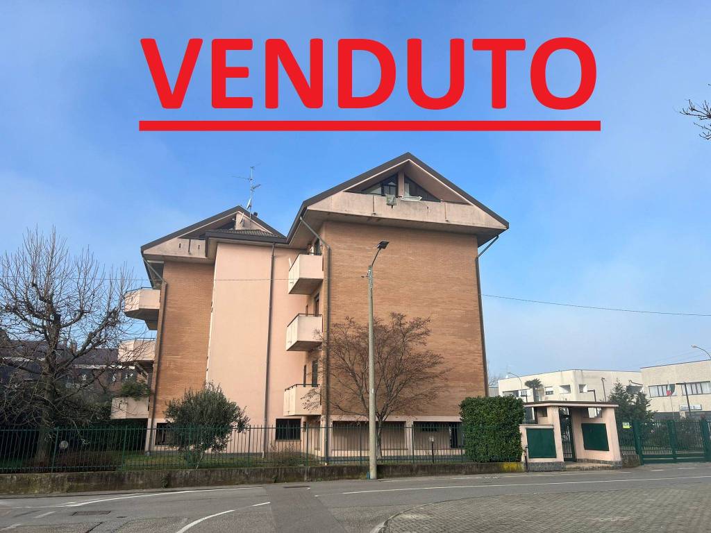 Appartamento in vendita a Cesano Maderno via Po