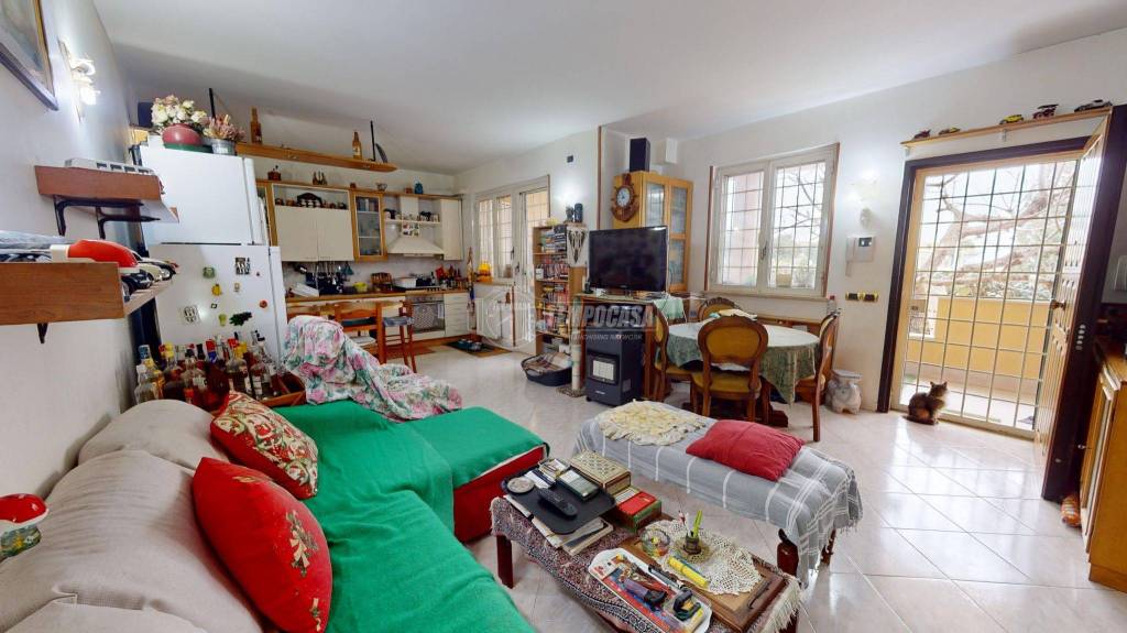 Villa Bifamiliare in vendita a Ladispoli viale Mediterraneo