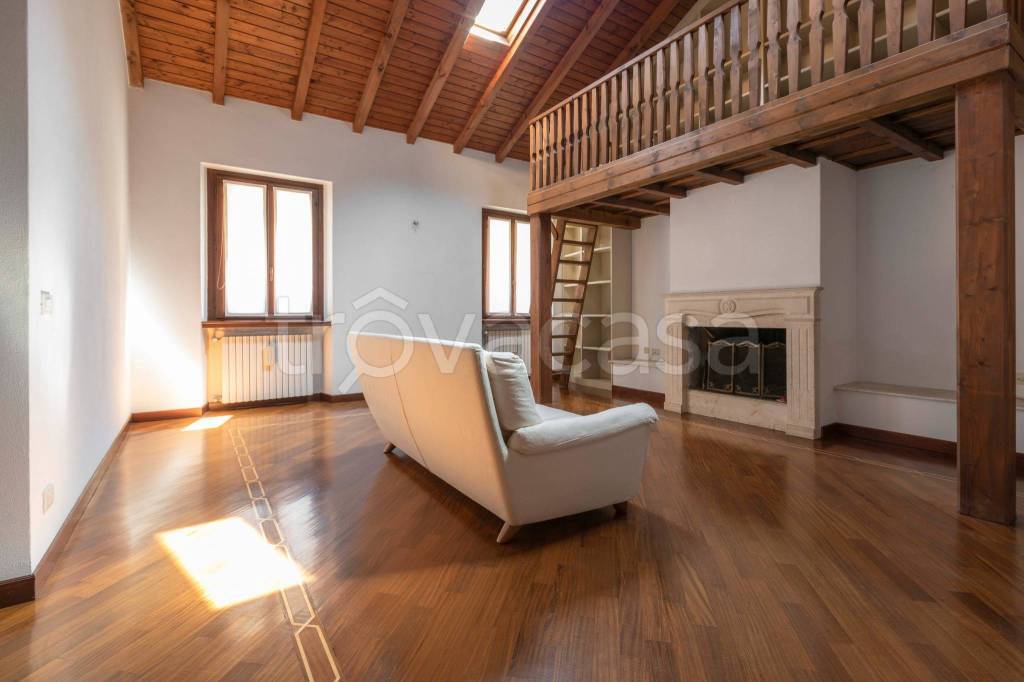 Appartamento in vendita a Cormano via Angelo Clerici, 4