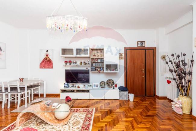 Appartamento in vendita a Roma via Romeo Rodriguez Pereira, 249