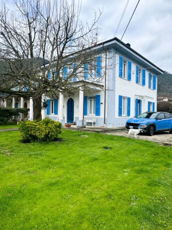 Villa Bifamiliare in vendita a Beverino via Zucchetto