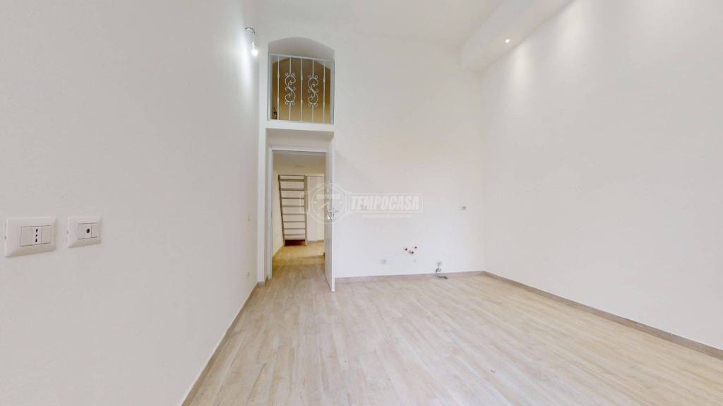 Appartamento in vendita a Milano via Giorgio Chavez 4