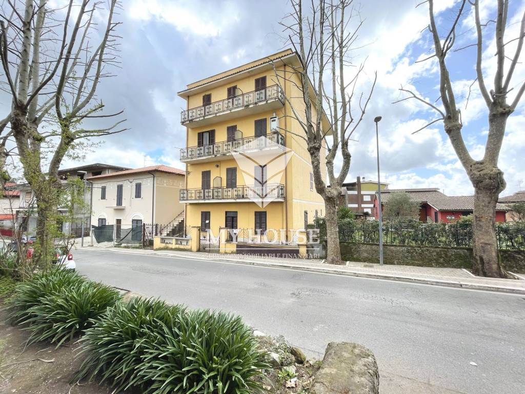 Appartamento in vendita a Cave via Giacomo Matteotti, 68