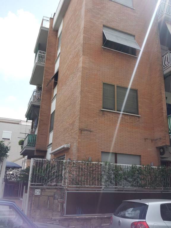 Appartamento in vendita a Roma via Vincenzo Vela, 29