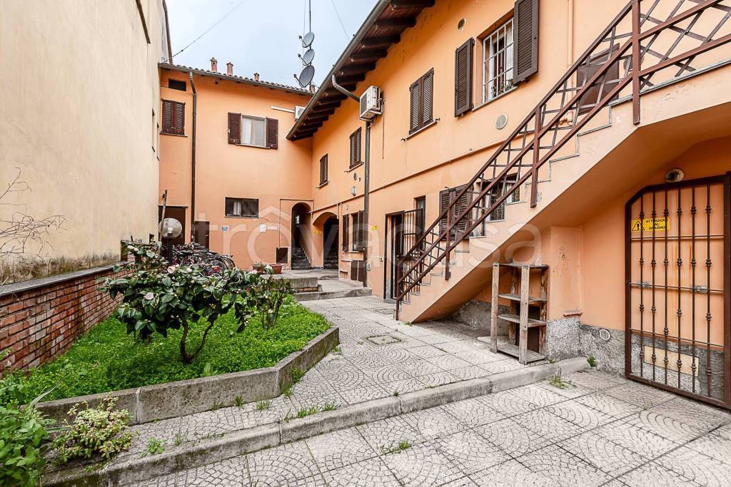 Appartamento in vendita a Milano via della Chiesa Rossa, 49