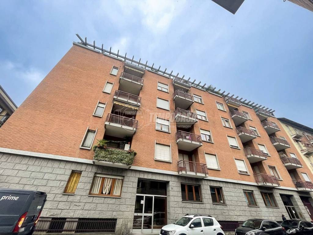 Appartamento in vendita a Torino via Benvenuto Cellini 21
