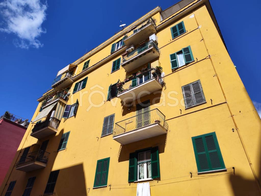 Appartamento in vendita a Roma via dei Furi