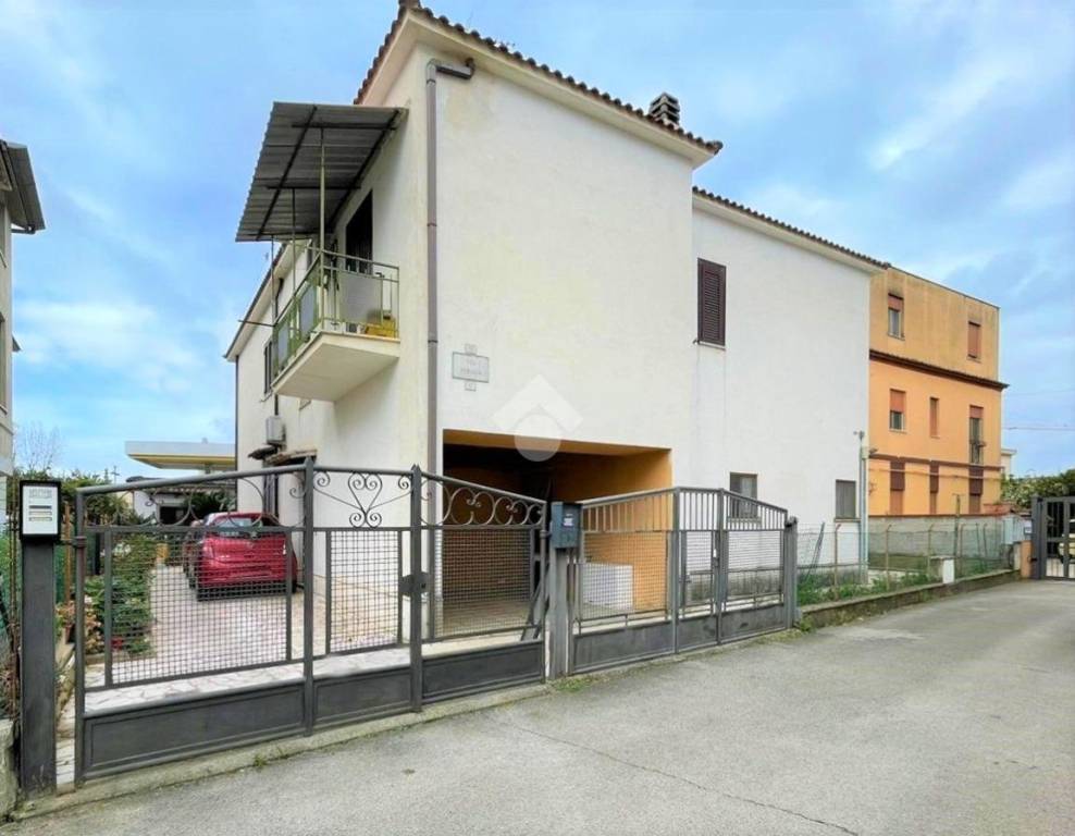Appartamento in vendita a Cisterna di Latina via Perugia, 19