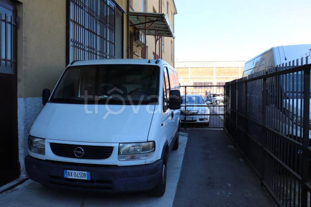 Capannone Industriale in vendita a Cusano Milanino via Giuseppe Zucchi, 39G