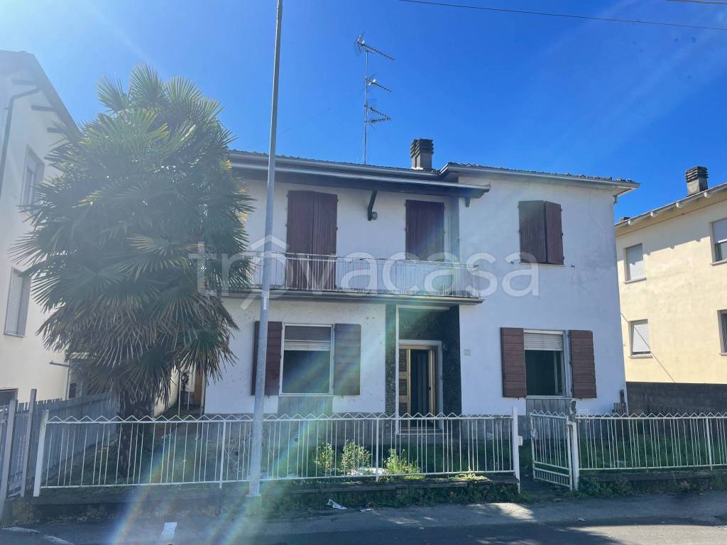 Villa Bifamiliare in vendita a Sorbolo Mezzani via Trieste, 3